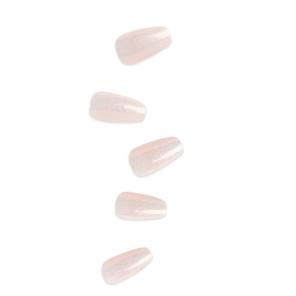 Kiss Classy Nails in Cozy Meets Cute (pink shimmer)•28 - Picture 4 of 4